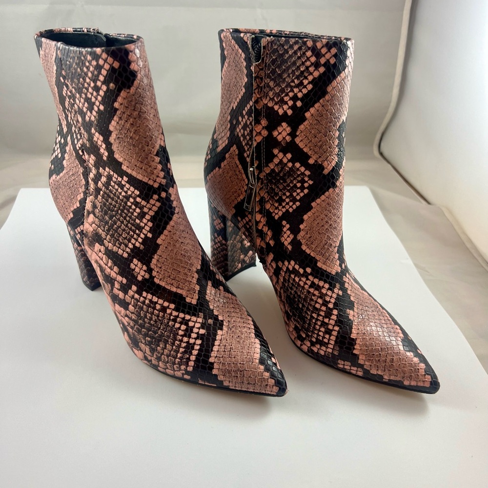 Marc Fisher Ulani Ankle Boot